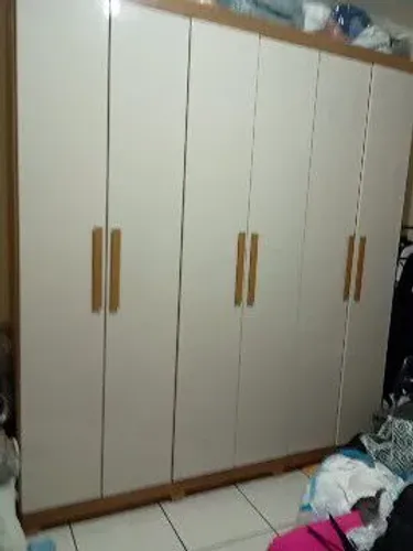 Guarda roupa 6 portas 