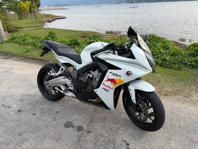 Cbr 650f filé revisada abaixo da fipe 