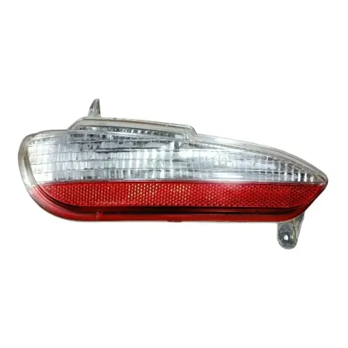 Lanterna Parachoque Traseiro Esquerdo Fiat Punto 2013 a 2017 51854695 Original