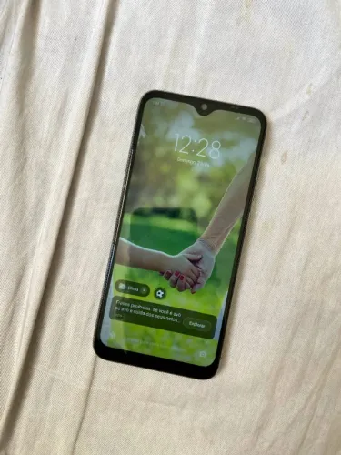 Vendo xiaome note 8 , sem trincados ou avarias, funcionando perfeitamente é do meu uso .