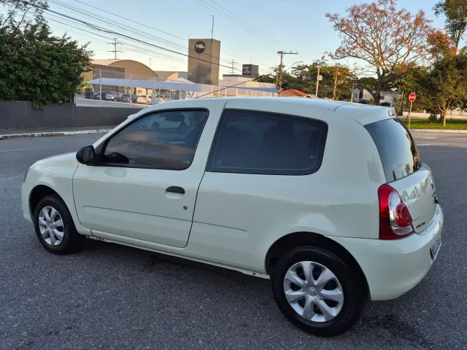 Renault Clio Authentique 1.0/1.0 Hi-power 16V 3P 2014
