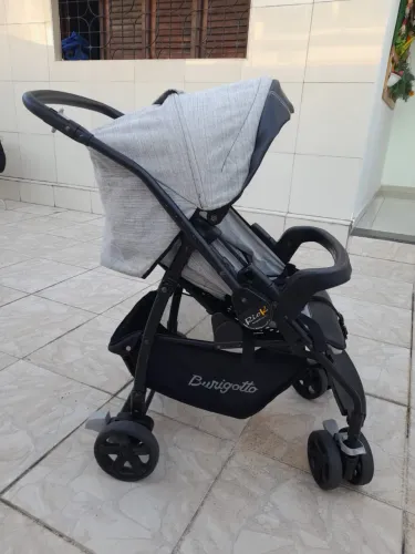 Carrinho de Bebê Burigotto - Excelente Estado
