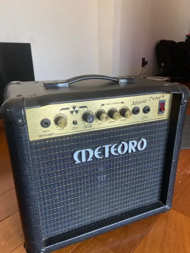 Amplificador Meteoro Atomic Drive 20. Perfeito estado!