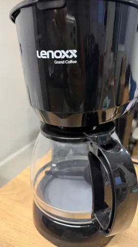 CAFETEIRA com coador Nunca usada 