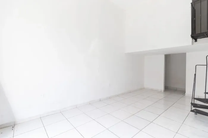 Loja na Avenida Ede, 1052 31 m²