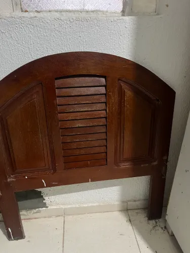 Cama madeira pura vintage