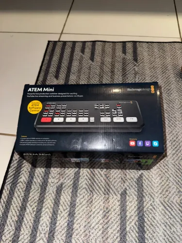 blackmagic desing atem mini