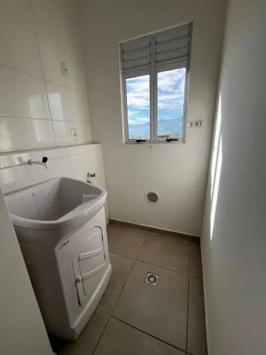 Apartamento com 2 Quarto(s) e 1 banheiro(s) para Alugar, 45 m² por R$ 1277 / Mês