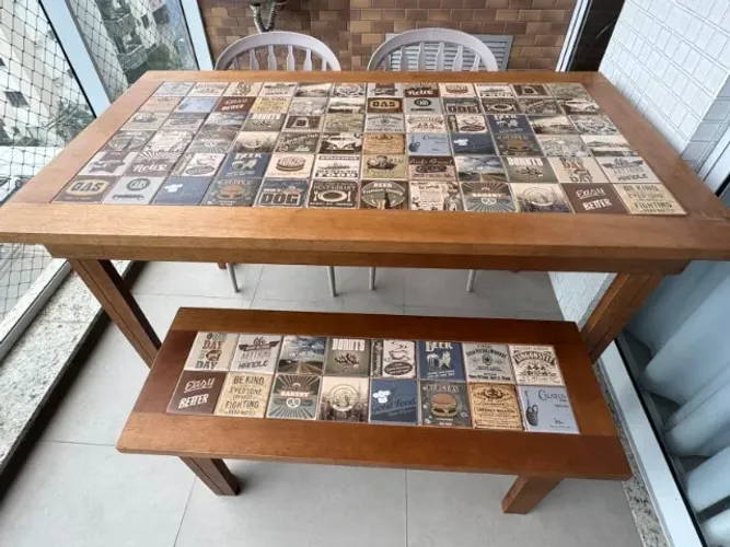 Mesa de Jantar Madeira + Banco Comprido com Azulejos Decorativos + 2 Cadeiras