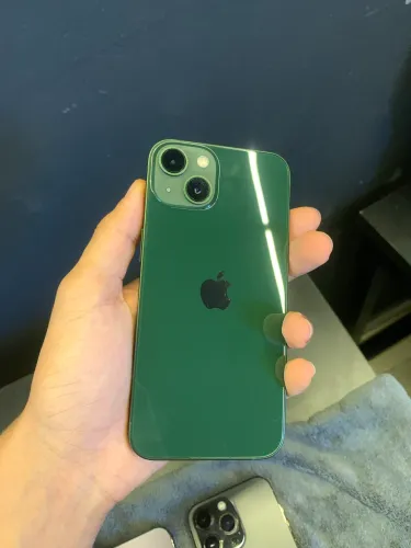 iPhone 13