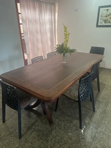 Mesa de madeira rústica para 6 pessoas ou para decoração de festas