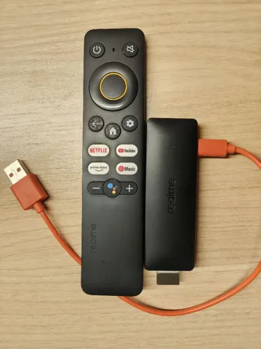 Realme 4K Smart Google TV Stick com Controle Remoto. Excelente estado. 2Gb Ram, Quadcore.