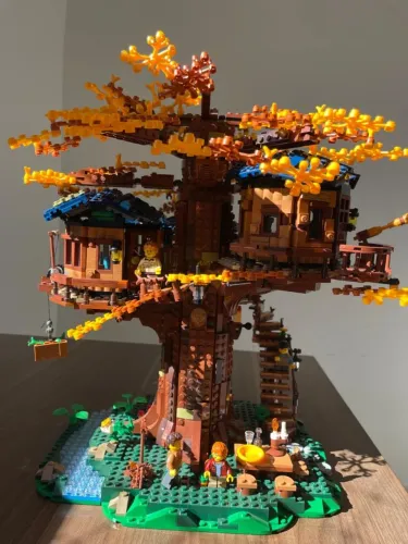 LEGO 21318 - Casa da árvore R$2.700