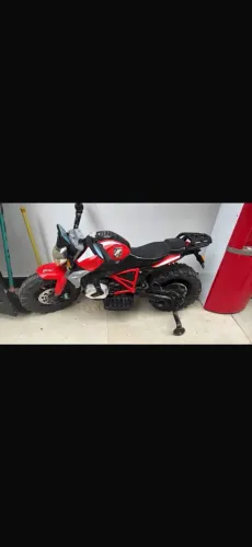 Vende-se Moto elétrica de criança 12v