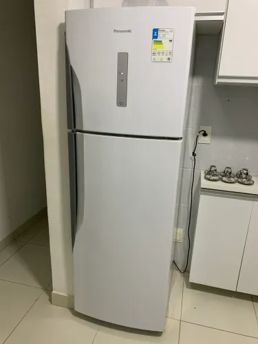 Geladeira em perfeito estado com nota fiscal
