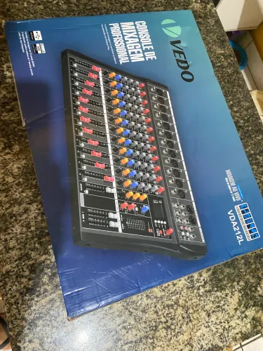 Mesa de Som 12 canais NOVA