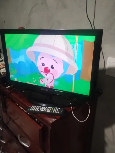 Tv CCE 24 com aparelho smart