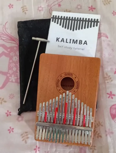 VENDO KALIMBA INSTRUMENTO MUSICAL