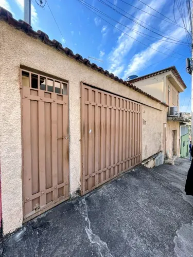 Vendo casa ibirité 490,000