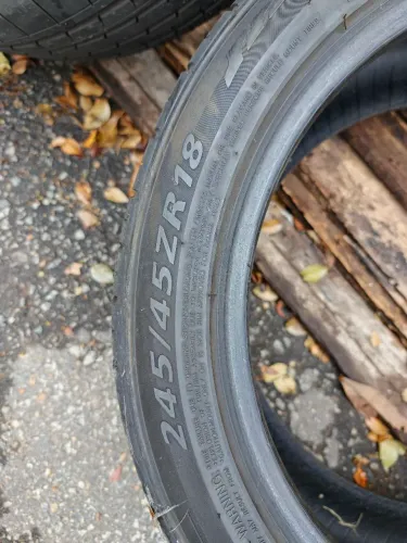 Pneu 245/45/18