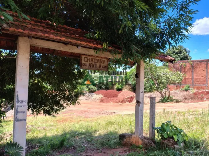 CHÁCARA COM 3300M² A VENDA NA ZONA SUL
