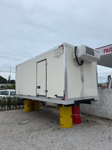 BAÚ REFRIGERADO HC