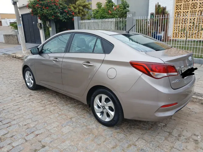 Hyundai HB20S C.plus/c.style 1.6 Flex 16V Mec.4p 2016