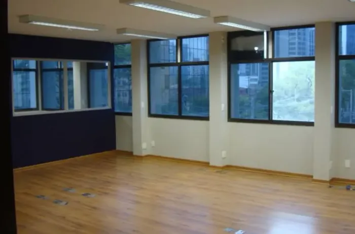 Sala comercial na Rua Pequetita, 145 - Conjunto 23  120 m²