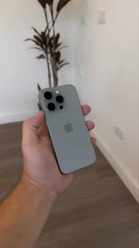 iPhone 15 pro 128gb titanium natural