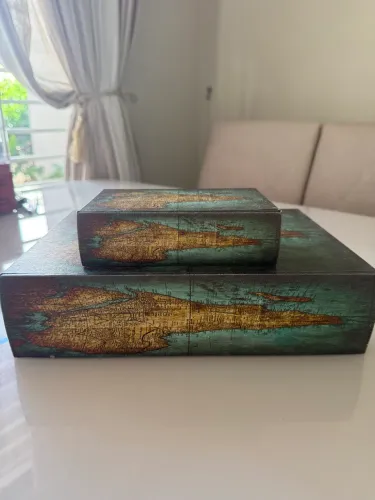 Dupla de livros decorativos verde