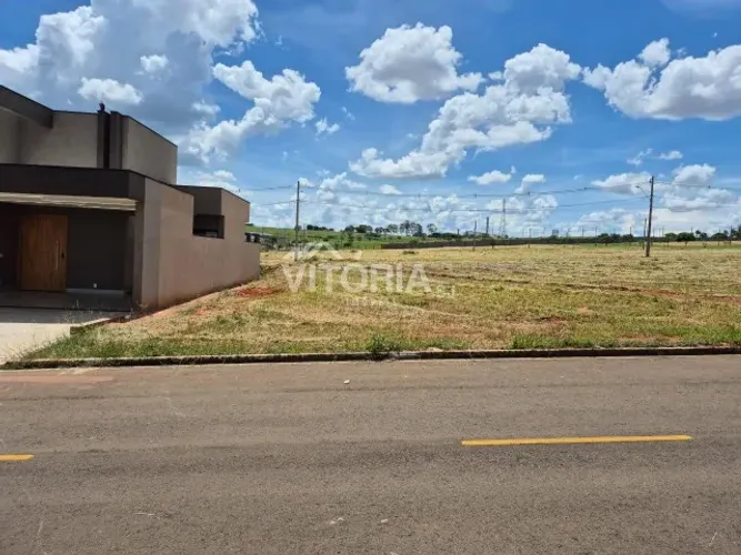 Terreno à Venda no Village Normandie | 263 m² | Condomínio Fechado de Alto Padrão Zona Sul