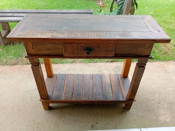 Aparador madeira de demolição