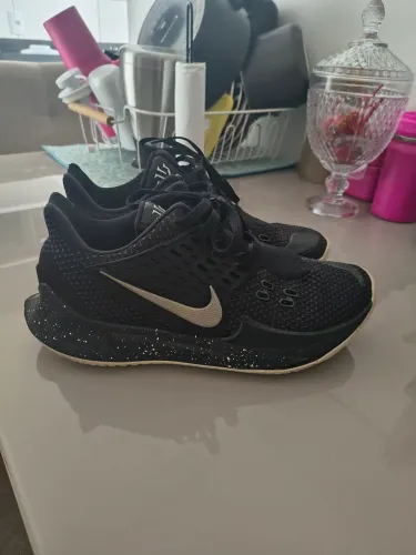 Nike Kyrie Low 2 Black Metallic Silver"
