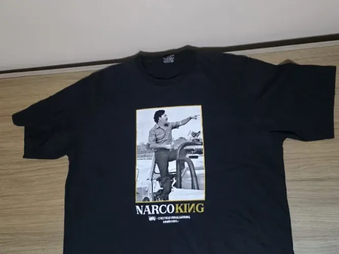CAMISA CHRONIC PABLO ESCOBAR RAP VINTAGE ORIGINAL - TAM EXG - BASKET/SKATE/HIPHOP/ROCK/Y2K