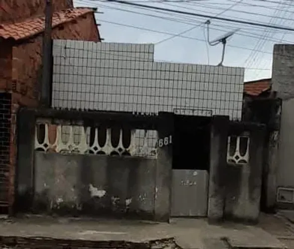 Ampla CASA a venda