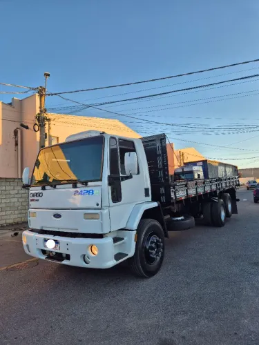 Ford Cargo 2428 Truck