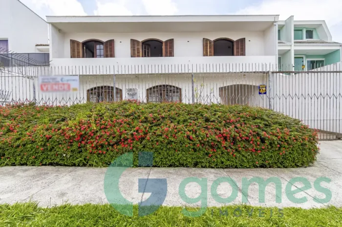 Sobrado com 3 dormitórios à venda com 275,00m² no Vila Izabel