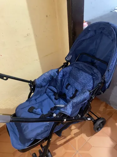 Carrinho de bebê usado 2 vezes