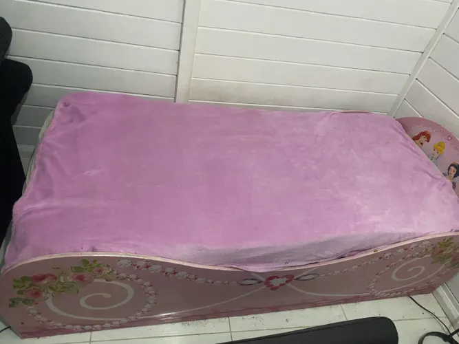 Cama infantil princesa sem estrado ou grade