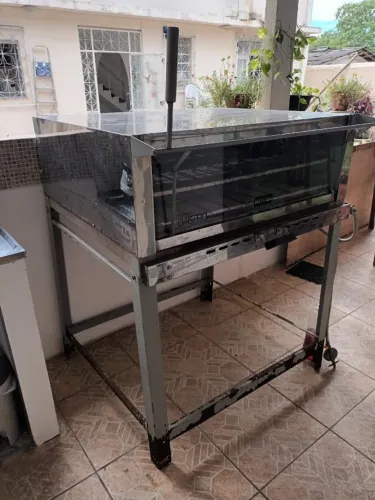 Vendo Forno Metvisa a Gas em Inox