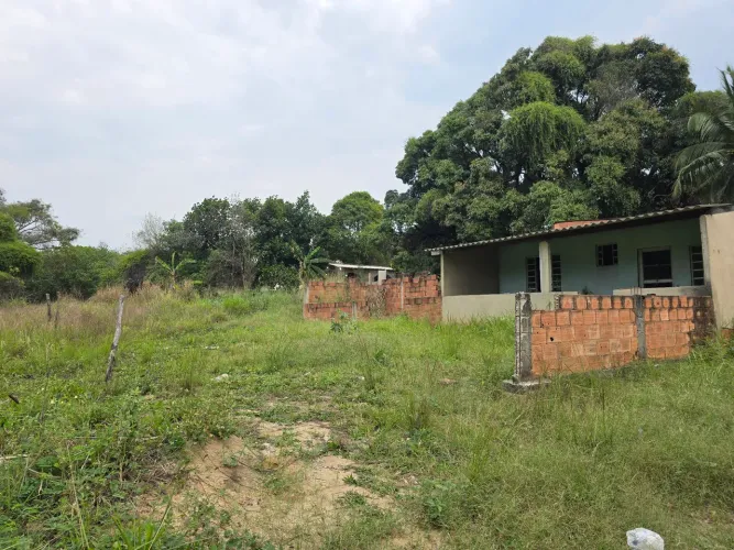 Terreno medindo 2 mil metros quadrados 