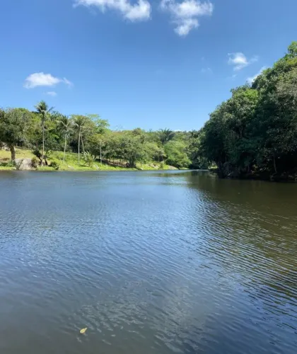 Chácara com 800 MTS na beira represa com piscina
