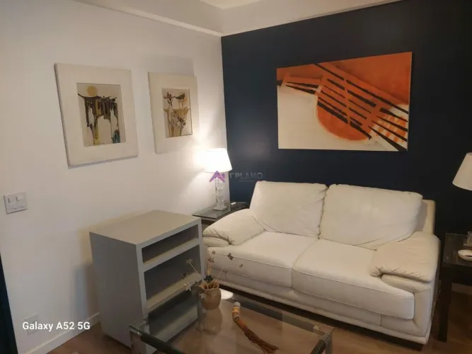 Studio para Locação com 40m², Reformado, Ar-Condicionado e 1 Vaga de Garagem