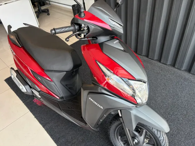 Honda Elite 2027 emplacada só 440 km