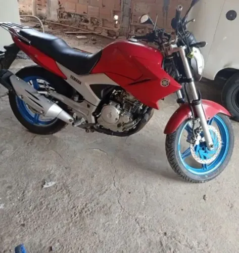 Yamaha FZR 250CC 2014