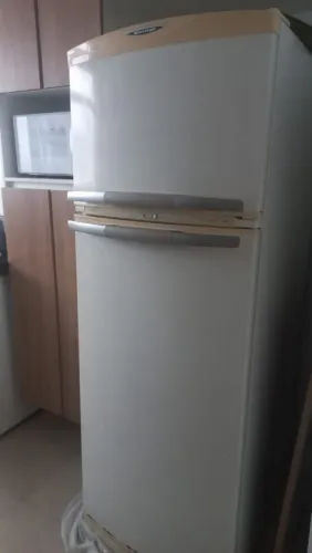 Vendo Geladeira Brastemp