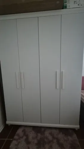 Guarda Roupa NOVO com NF Branco 04 portas