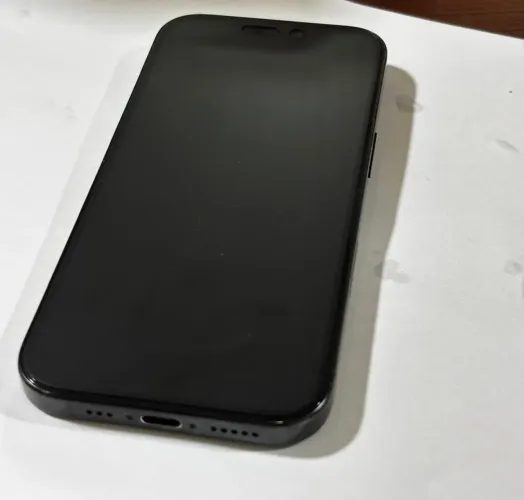 iPhone 17 pro usado com caixa cabo garantia até final de agosto