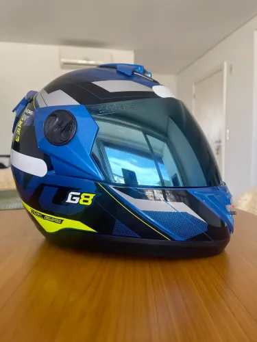 Capacete novo
