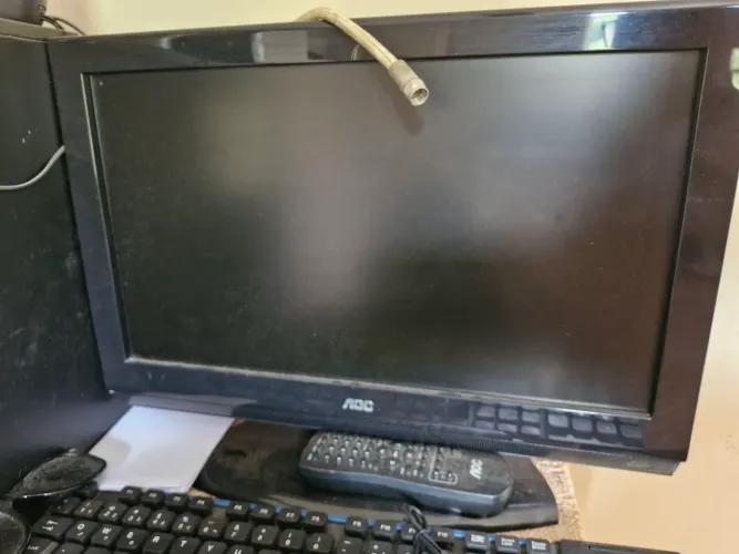 Computador e monitor tv AOC
